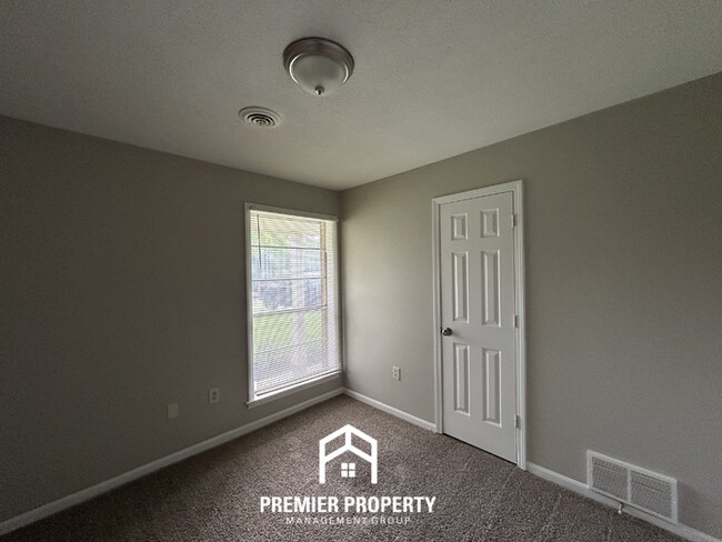 Building Photo - Charming 3BR/2BA in Southaven | Hardwood Floors & Large Fenced Backyard