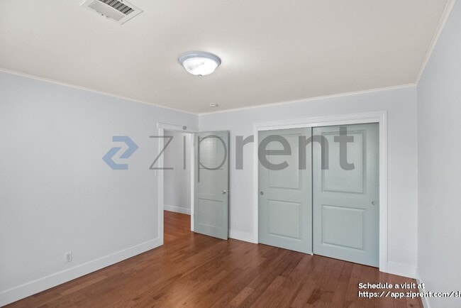 Building Photo - 128 Azalia Dr