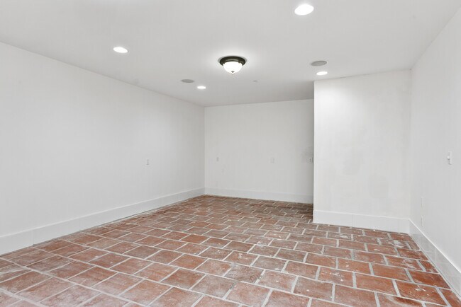 Building Photo - 26509 Via Sacramento