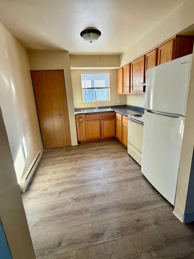 Building Photo - 25731 W Bridge St