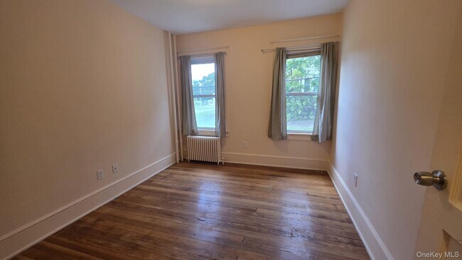 Building Photo - 41 Innis Ave