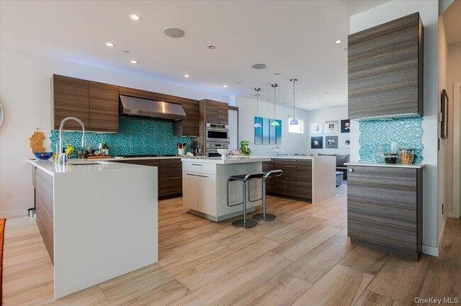 Building Photo - 11 Michigan St