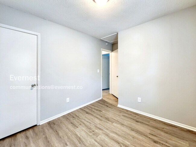 Building Photo - 901 Shiloh Ridge Run NW