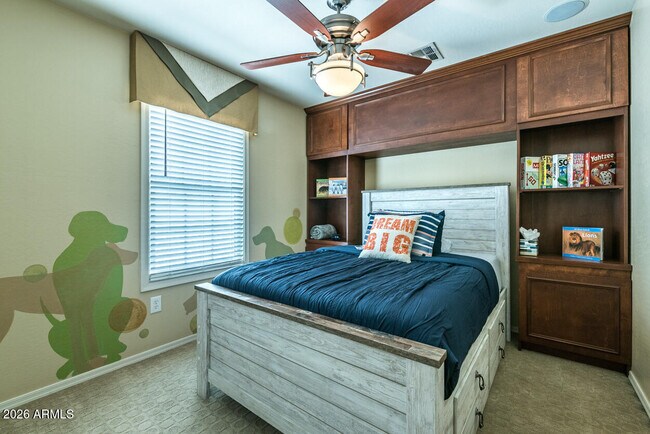 Building Photo - 1664 E Bridgeport Pkwy