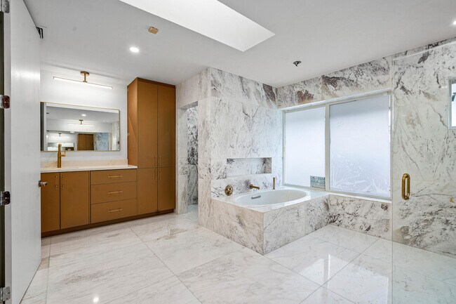 Building Photo - 10391 Boca Woods Ln