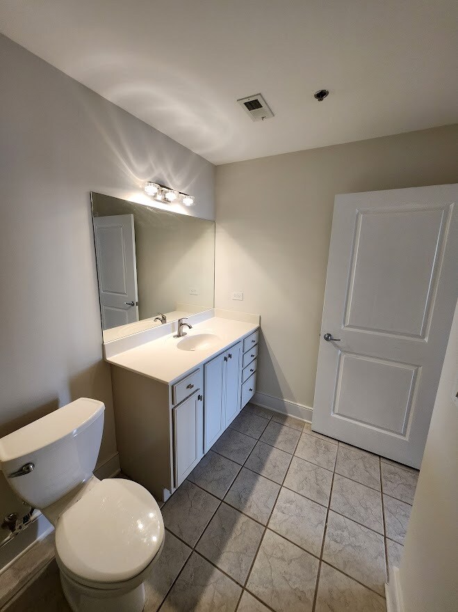 Guest Bathroom - 285 Centennial Olympic Park Dr NW