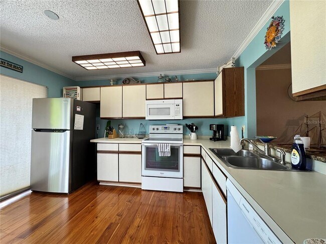 Building Photo - 10443 Waterbird Way