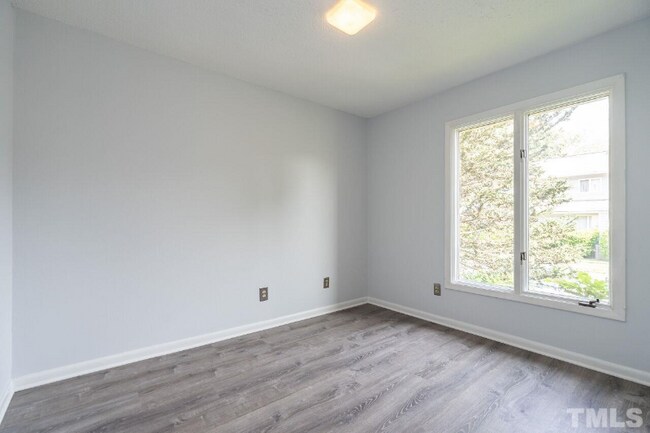 Building Photo - 250 S Estes Dr