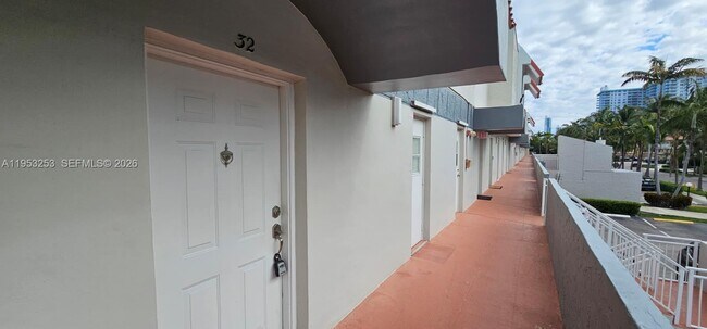 Building Photo - 3745 NE 171 St