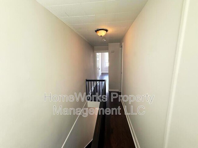 Building Photo - 5 S Conkling St