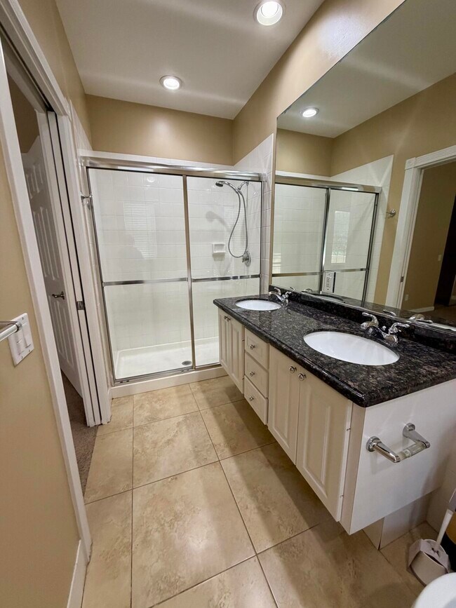 Building Photo - 1605 Jeaga Dr