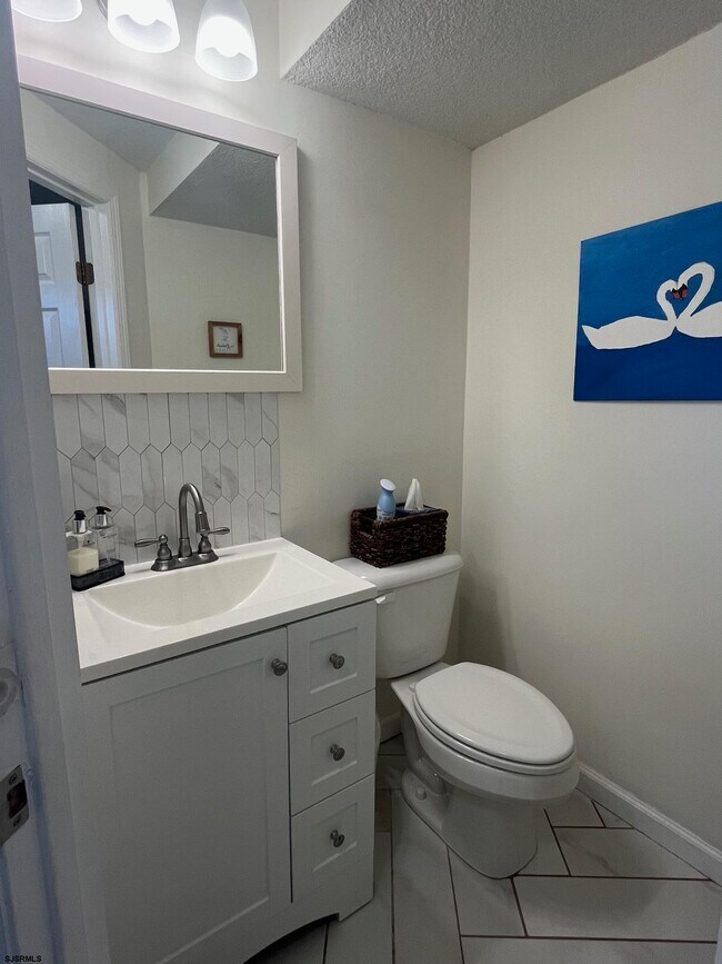 Building Photo - 5108 Ontario Dr