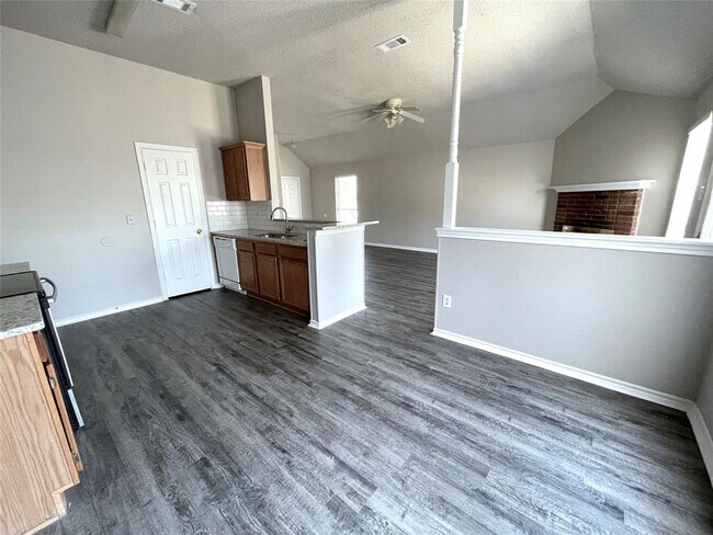 Building Photo - 8918 Quail Ridge Dr