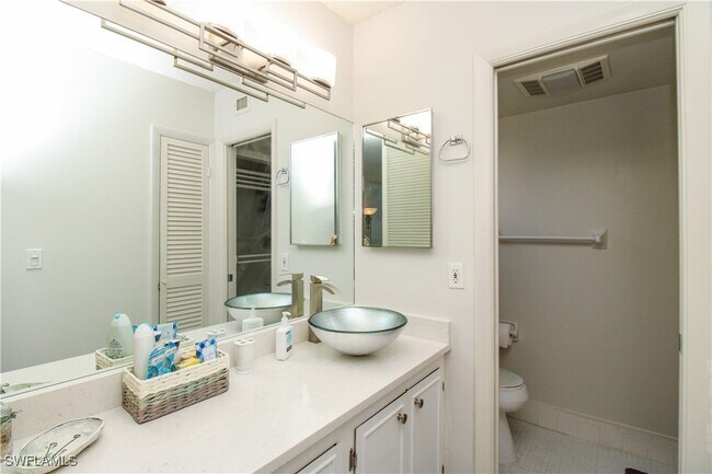 Building Photo - 3400 Gulf Shore Blvd N