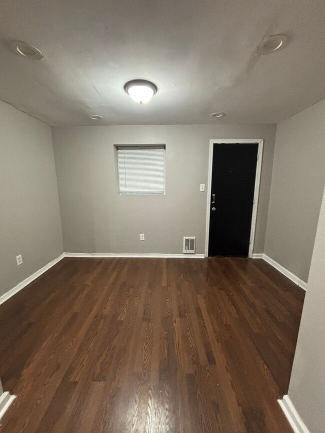 Building Photo - Beautiful renovated house in North Philadelphia!!