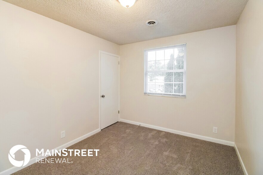 Building Photo - 509 Barclay Square Ct