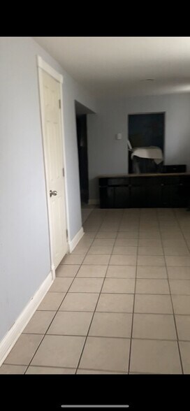 Basement Hall - 1814 W Pershing Rd