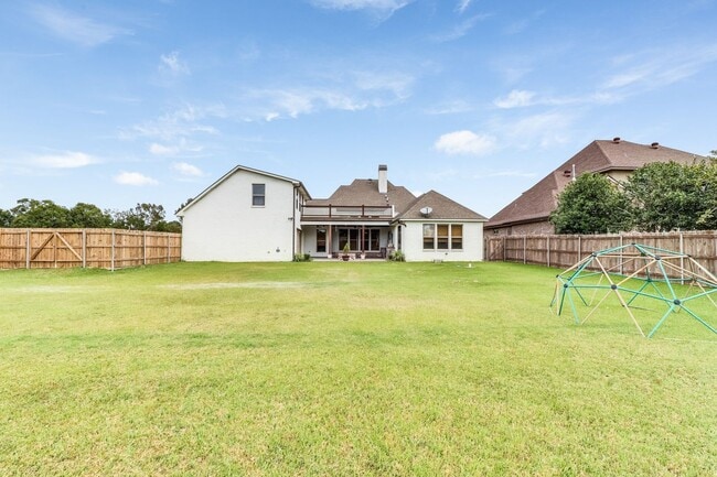 Building Photo - Gorgeous Custom Built Home Available In Youngsville!