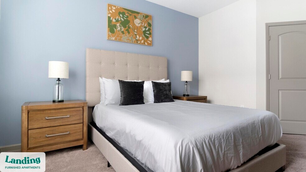 Building Photo - 900 E Six Forks Rd