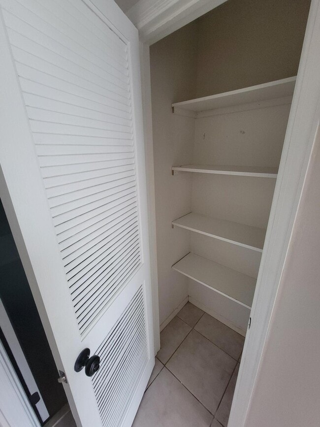 Building Photo - 104 Arrowhead Cir