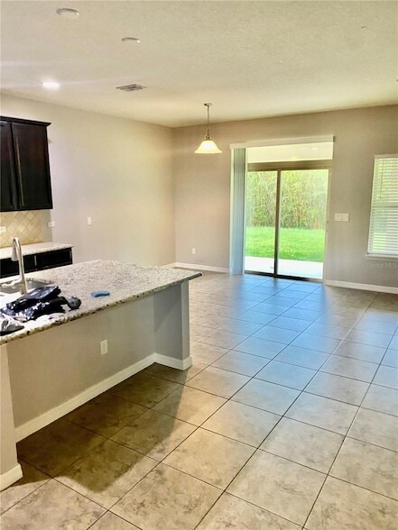 Building Photo - 14847 Golden Sunburst Ave