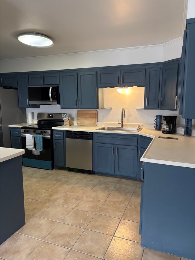 Building Photo - 4338 Ridgecrest Cir