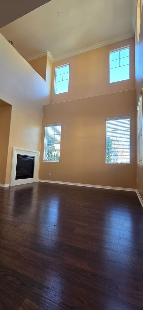 Building Photo - Beautifully maintained 2-bedroom, 2.5-bath with Loft • 1,504 sqft & 2-car garage.