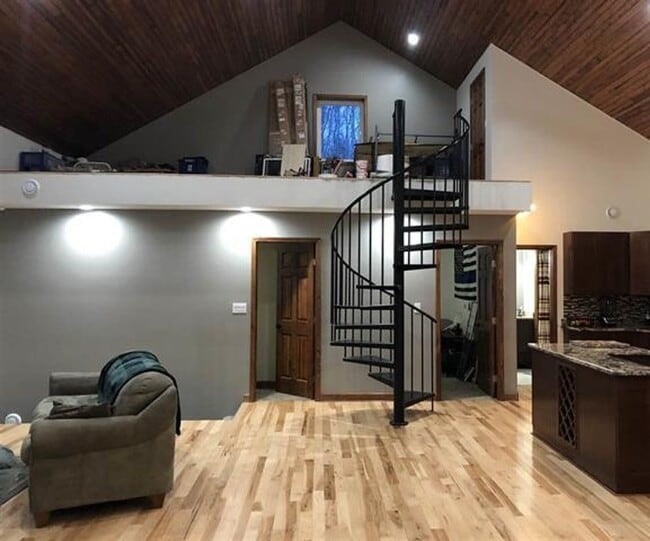 Building Photo - Tucked Away in Nature – Modern 3BR, 2BA Home