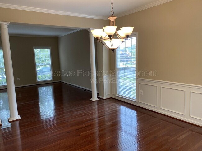 Building Photo - 121 Riggs Rd