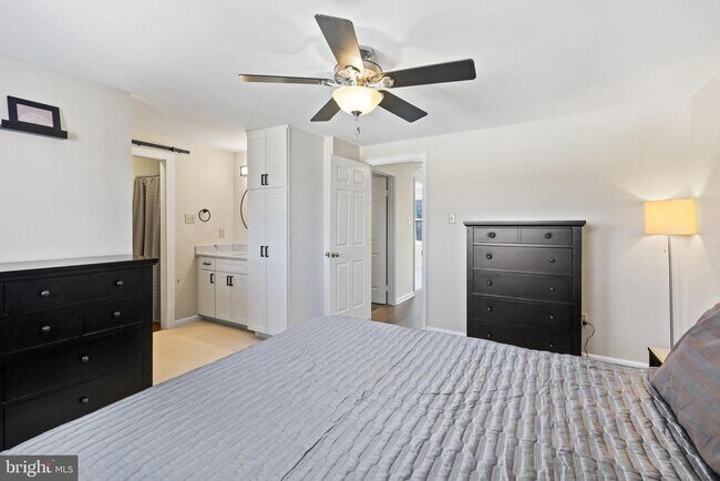 Building Photo - 5341 Harbor Ct Dr