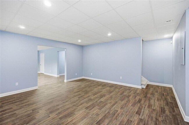Building Photo - 518 S Fortune Way