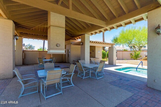 Building Photo - 8100 E Camelback Rd