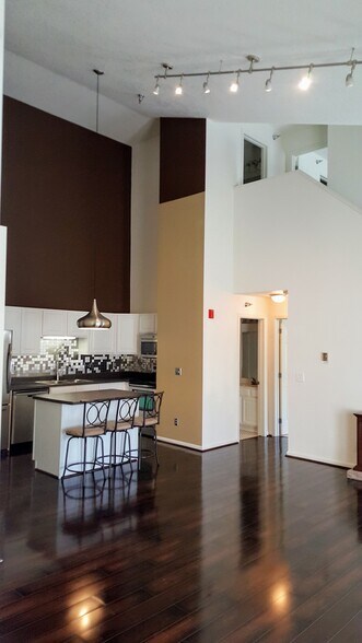 Building Photo - 1991 29th Pl NW