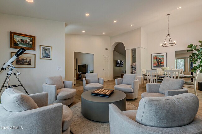 Building Photo - 4730 E Desert Cactus St