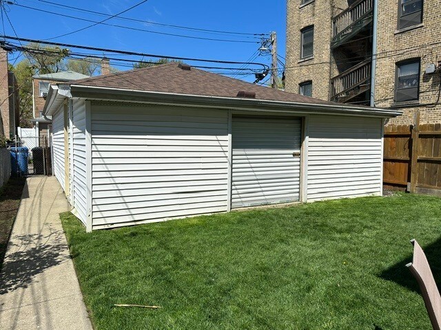 Building Photo - 5144 N Avers Ave