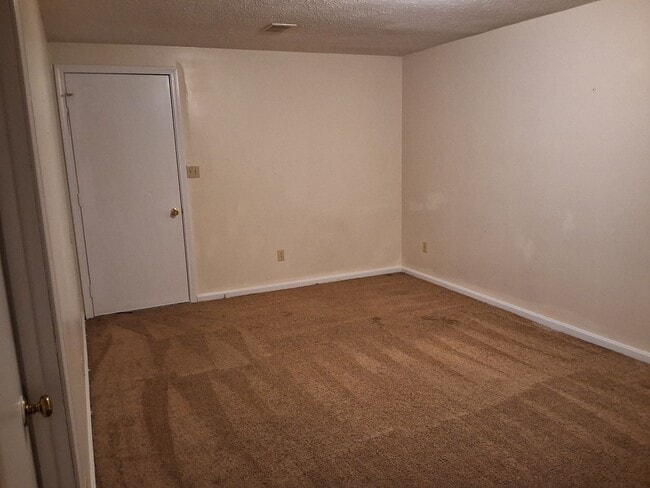 Building Photo - Cozy 3 Bed, 1 Bath House Minutes To Fort Knox