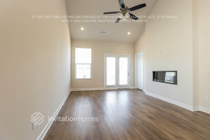 Building Photo - 121 Fister Dr