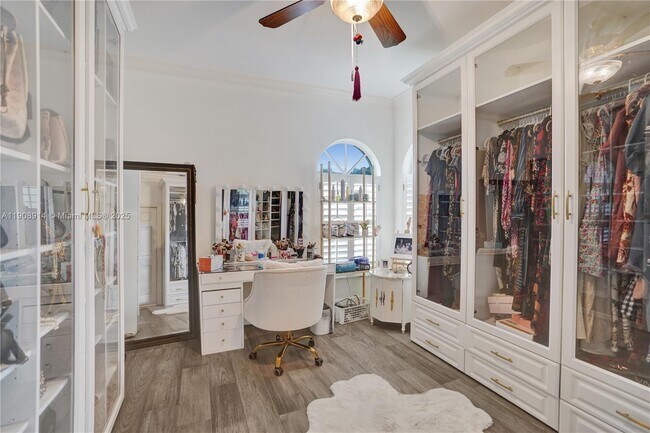 Building Photo - 21190 N Sweetwater Ln