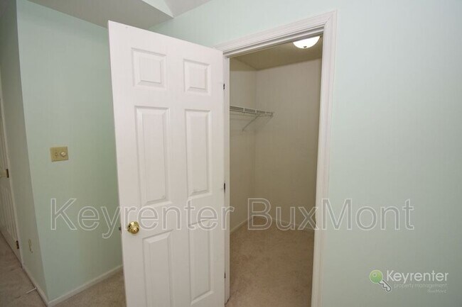 Building Photo - 109 Meadow View Ln