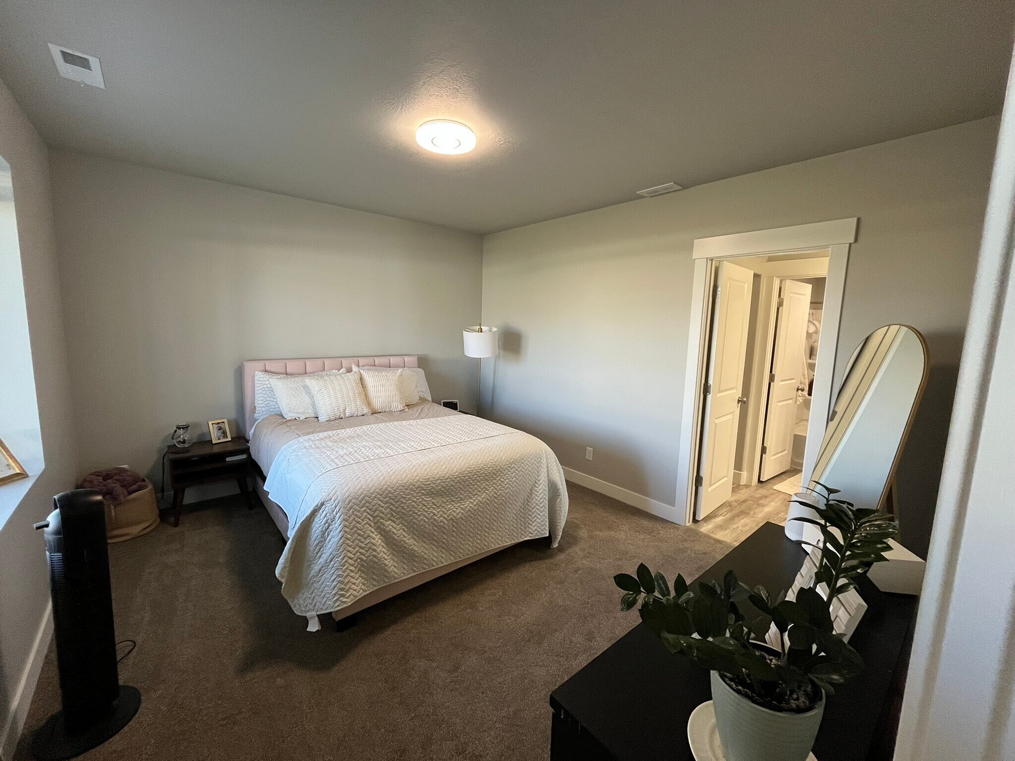 Building Photo - 7899 N Bristlecone Rd