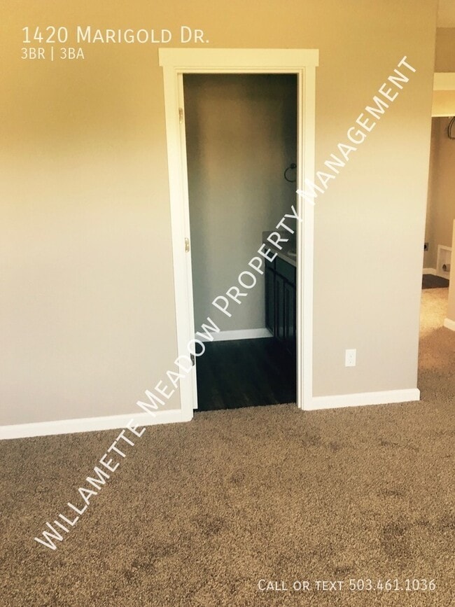 Building Photo - 1420 Marigold Dr