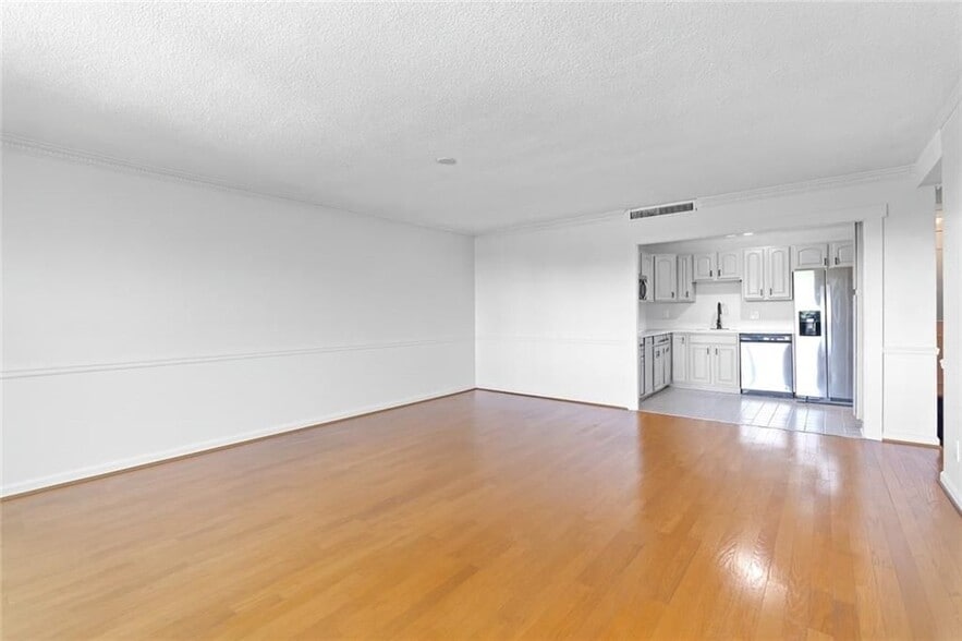 Building Photo - 2965 Pharr Ct S Northwest