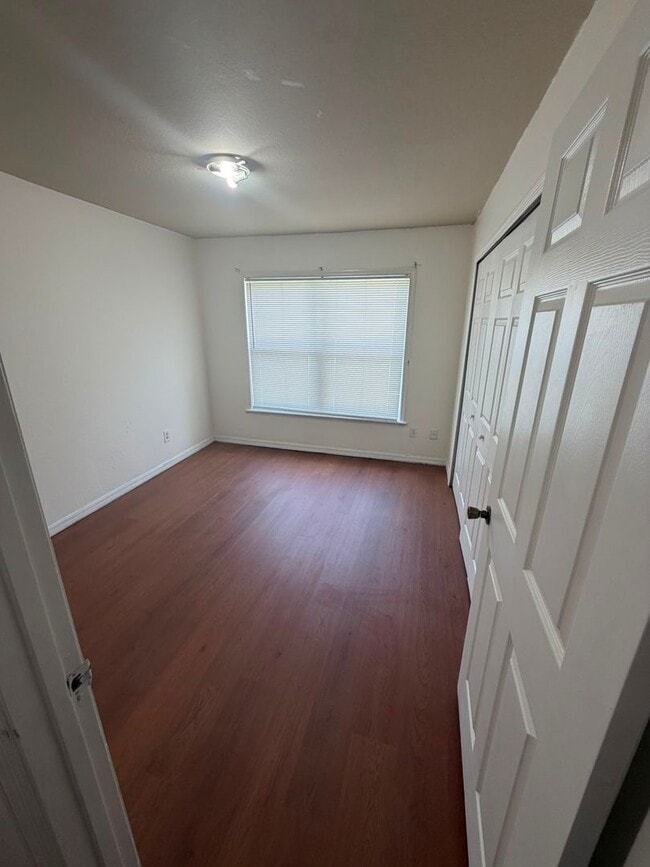 Building Photo - 7605 Pissarro Dr