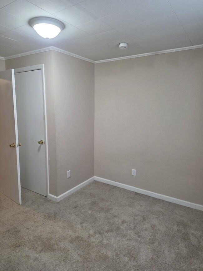 Building Photo - 200 Haywood St