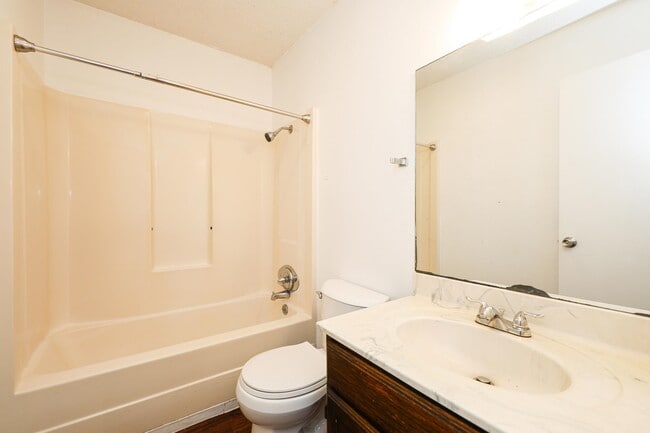 Building Photo - 102 St Pierre Ln