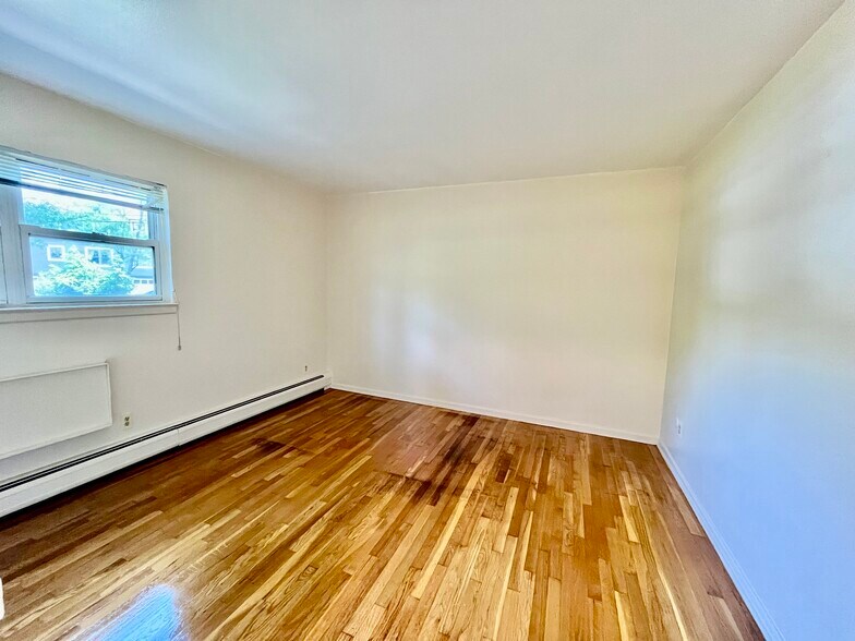 Building Photo - 209 Washington Dr
