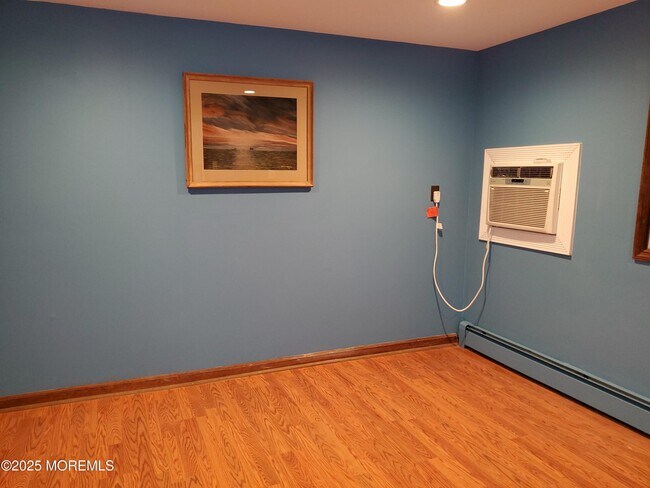 Building Photo - 411 Woodland Ave