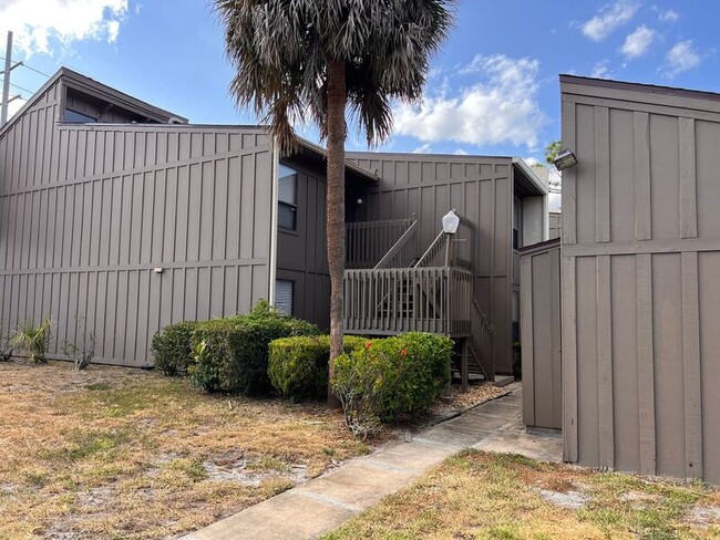 Primary Photo - 5409 Pine Creek Dr