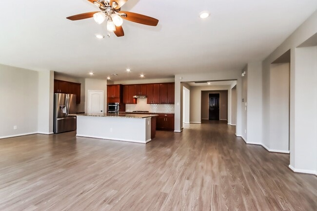 Building Photo - 25515 Kensington Lk Dr