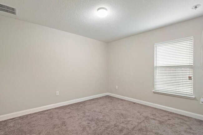 Building Photo - 27 Colorado Springs Way